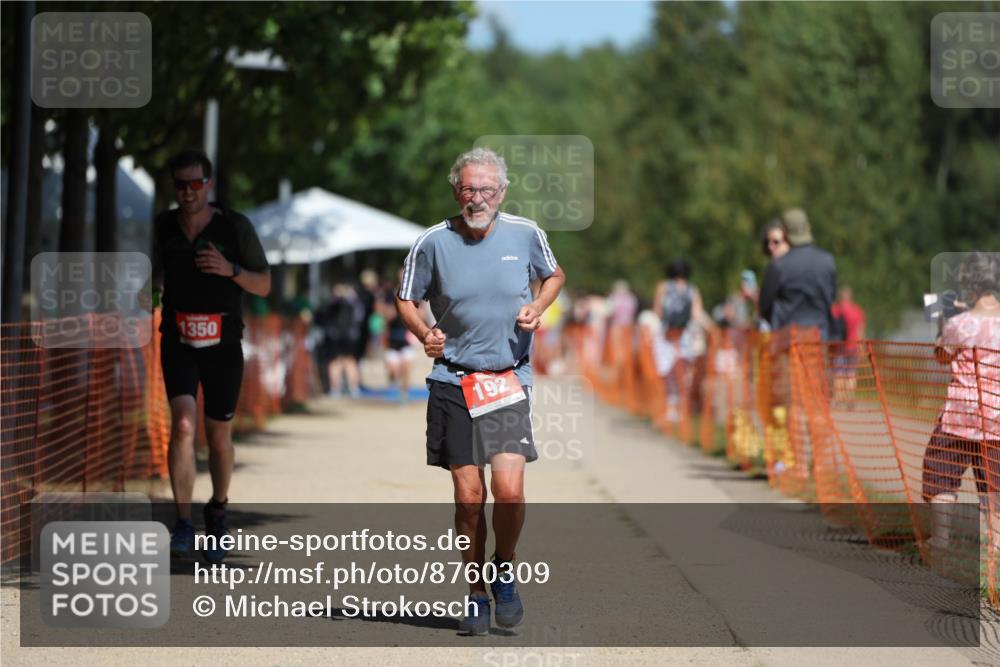 07.09.2025 - 19. Norderstedt Triathlon Michael Strokosch http://msf.ph/oto/8760309 07.09.2025 12:53:22 Laufen 192, 1350 meine-sportfotos.de