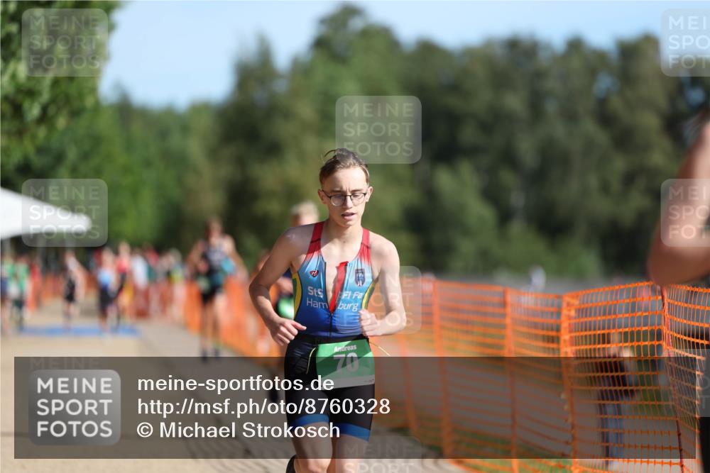 07.09.2025 - 19. Norderstedt Triathlon Michael Strokosch http://msf.ph/oto/8760328 07.09.2025 10:45:14 Laufen 70, 114, 682 meine-sportfotos.de