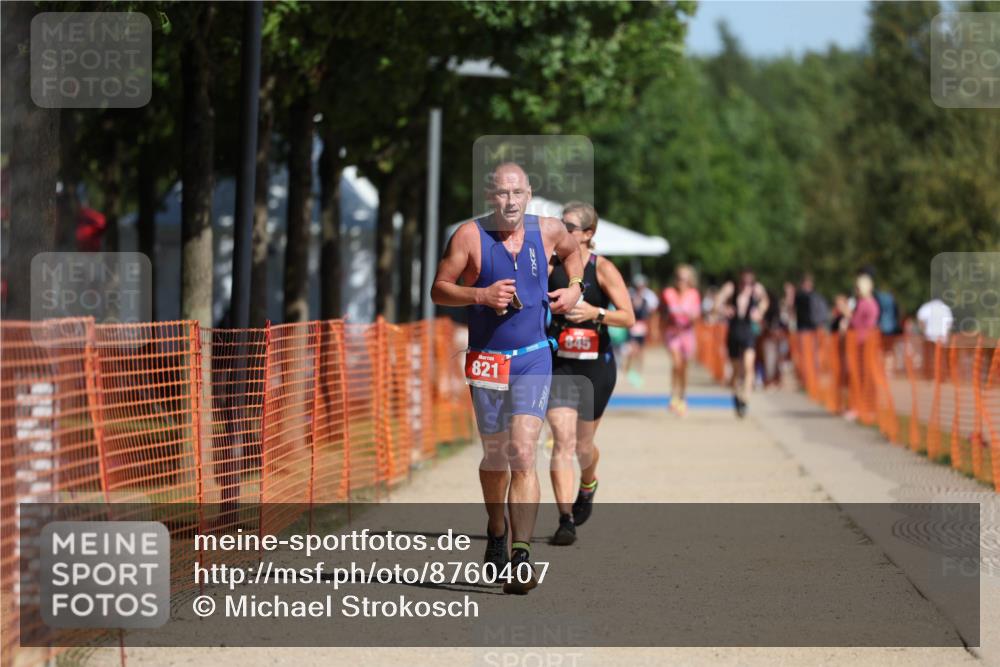 07.09.2025 - 19. Norderstedt Triathlon Michael Strokosch http://msf.ph/oto/8760407 07.09.2025 12:07:10 Laufen 821, 845 meine-sportfotos.de