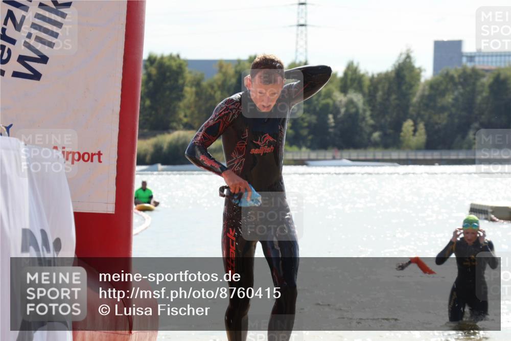 07.09.2025 - 19. Norderstedt Triathlon Luisa Fischer http://msf.ph/oto/8760415 07.09.2025 14:16:01 Schwimmen 444, 1506 meine-sportfotos.de