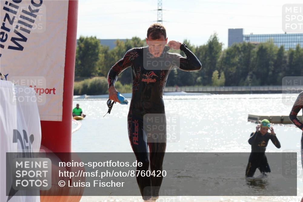 07.09.2025 - 19. Norderstedt Triathlon Luisa Fischer http://msf.ph/oto/8760420 07.09.2025 14:16:01 Schwimmen 444, 1506 meine-sportfotos.de