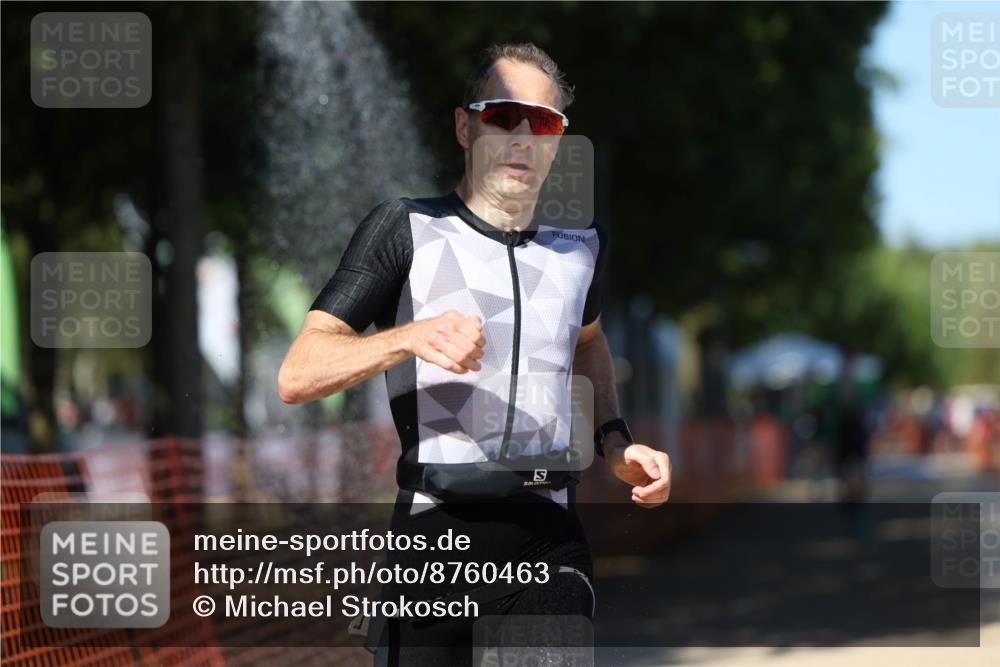 07.09.2025 - 19. Norderstedt Triathlon Michael Strokosch http://msf.ph/oto/8760463 07.09.2025 14:58:27 Laufen 965, 1016, 1037 meine-sportfotos.de