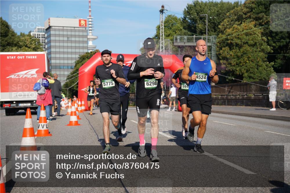 07.09.2025 - BARMER Alsterlauf Yannick Fuchs http://msf.ph/oto/8760475 07.09.2025 09:40:11 Laufen 6, 5775, 6298, 594, 4524 meine-sportfotos.de