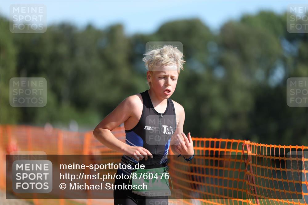 07.09.2025 - 19. Norderstedt Triathlon Michael Strokosch http://msf.ph/oto/8760476 07.09.2025 10:45:18 Laufen 70, 114, 668, 682 meine-sportfotos.de