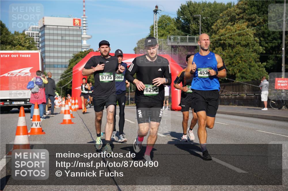 07.09.2025 - BARMER Alsterlauf Yannick Fuchs http://msf.ph/oto/8760490 07.09.2025 09:40:12 Laufen 5775, 5966, 6298, 59, 452 meine-sportfotos.de