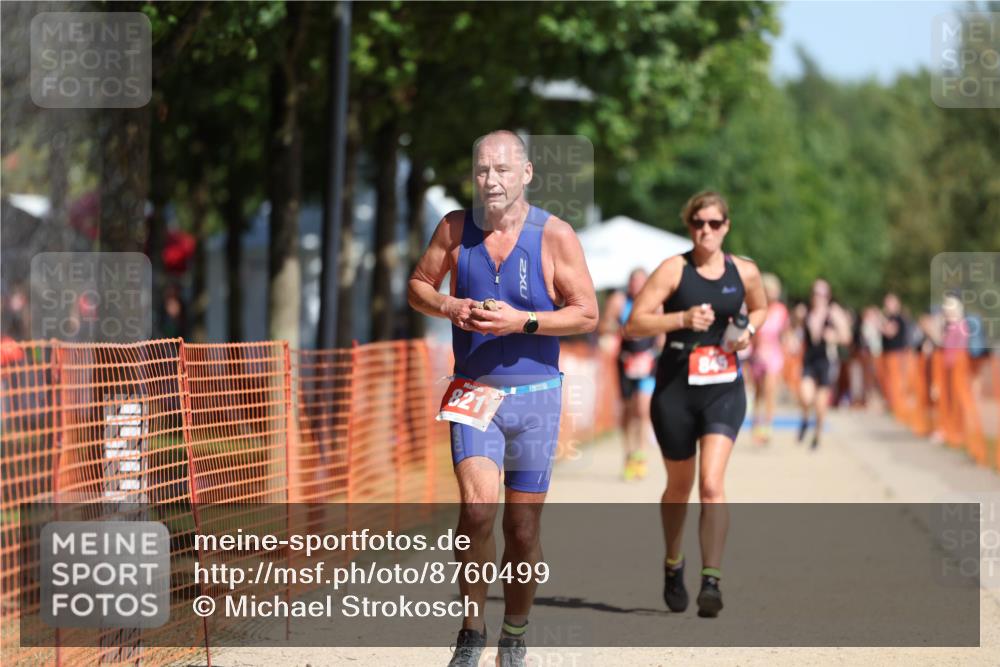07.09.2025 - 19. Norderstedt Triathlon Michael Strokosch http://msf.ph/oto/8760499 07.09.2025 12:07:12 Laufen 821, 845 meine-sportfotos.de