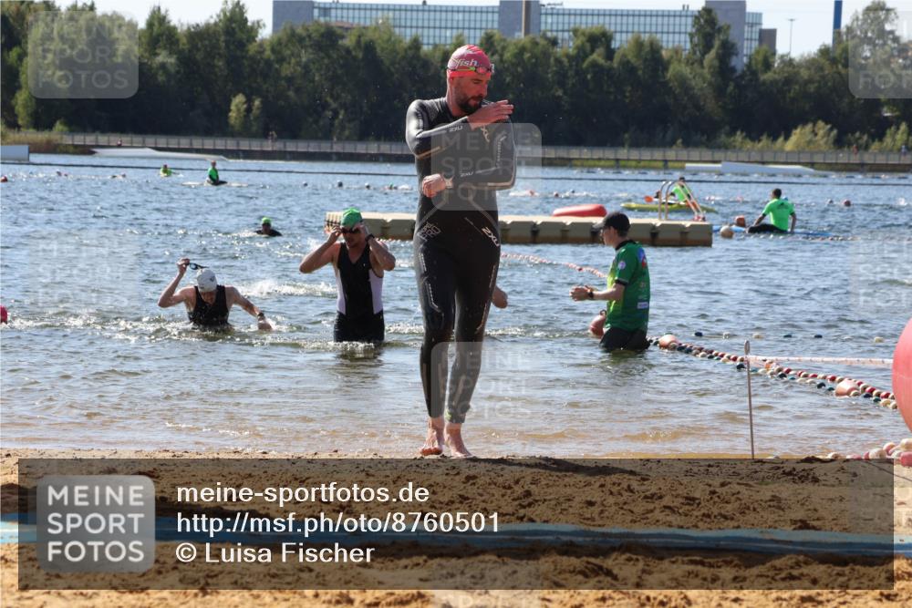 07.09.2025 - 19. Norderstedt Triathlon Luisa Fischer http://msf.ph/oto/8760501 07.09.2025 12:07:03 Schwimmen 283, 288 meine-sportfotos.de