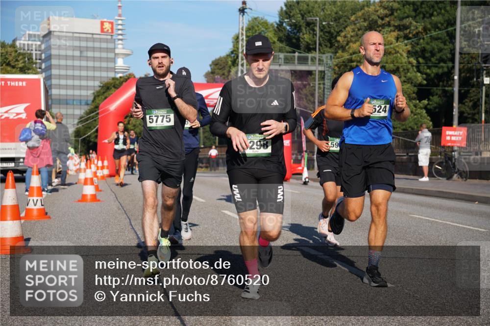 07.09.2025 - BARMER Alsterlauf Yannick Fuchs http://msf.ph/oto/8760520 07.09.2025 09:40:12 Laufen 5775, 298, 59, 524 meine-sportfotos.de