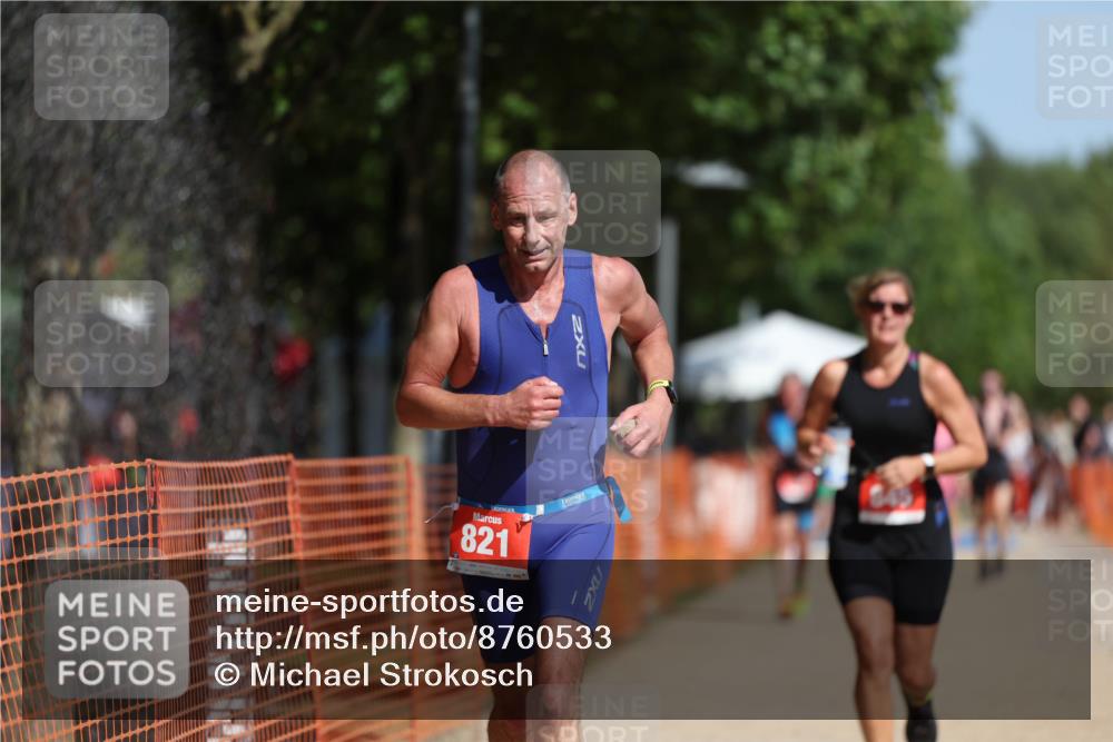 07.09.2025 - 19. Norderstedt Triathlon Michael Strokosch http://msf.ph/oto/8760533 07.09.2025 12:07:13 Laufen 821, 845 meine-sportfotos.de