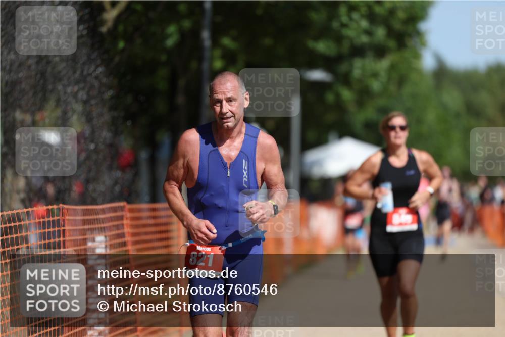07.09.2025 - 19. Norderstedt Triathlon Michael Strokosch http://msf.ph/oto/8760546 07.09.2025 12:07:13 Laufen 821, 845 meine-sportfotos.de