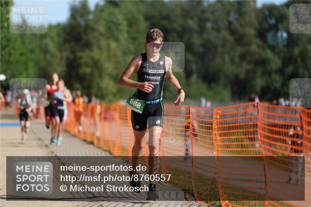 07.09.2025 - 19. Norderstedt Triathlon Michael Strokosch http://msf.ph/oto/8760557 07.09.2025 10:45:22 Laufen 57, 104, 114, 668 meine-sportfotos.de
