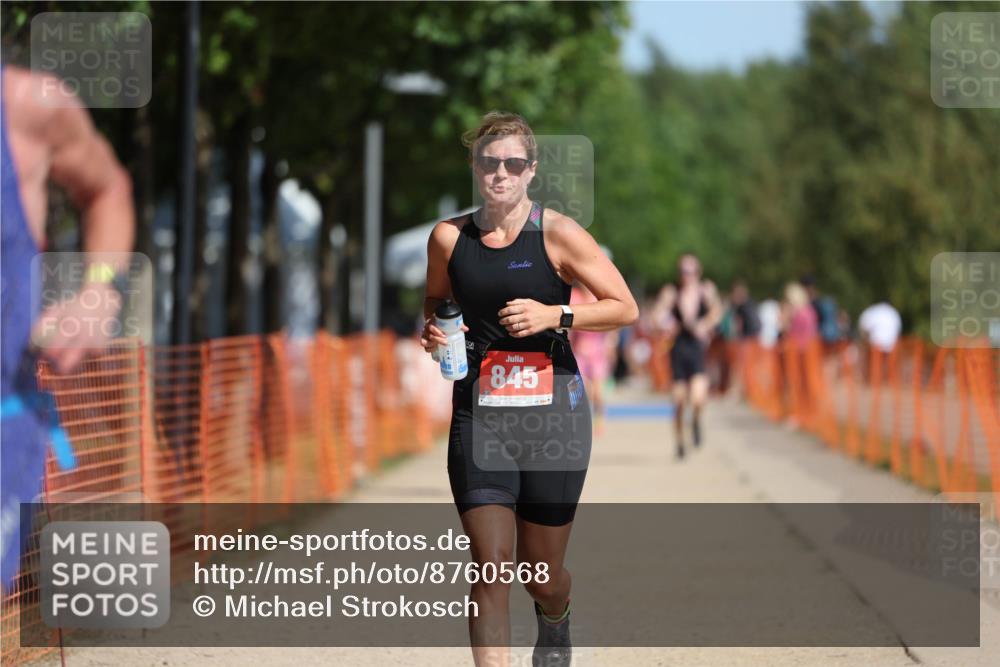 07.09.2025 - 19. Norderstedt Triathlon Michael Strokosch http://msf.ph/oto/8760568 07.09.2025 12:07:15 Laufen 821, 845 meine-sportfotos.de