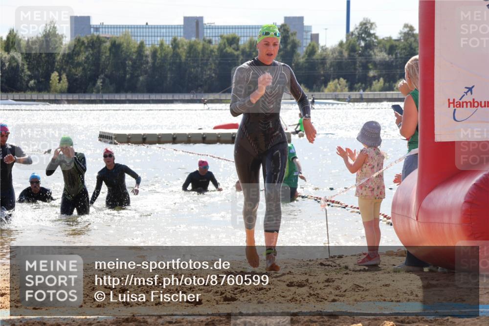 07.09.2025 - 19. Norderstedt Triathlon Luisa Fischer http://msf.ph/oto/8760599 07.09.2025 14:17:20 Schwimmen 473, 1491, 1496 meine-sportfotos.de