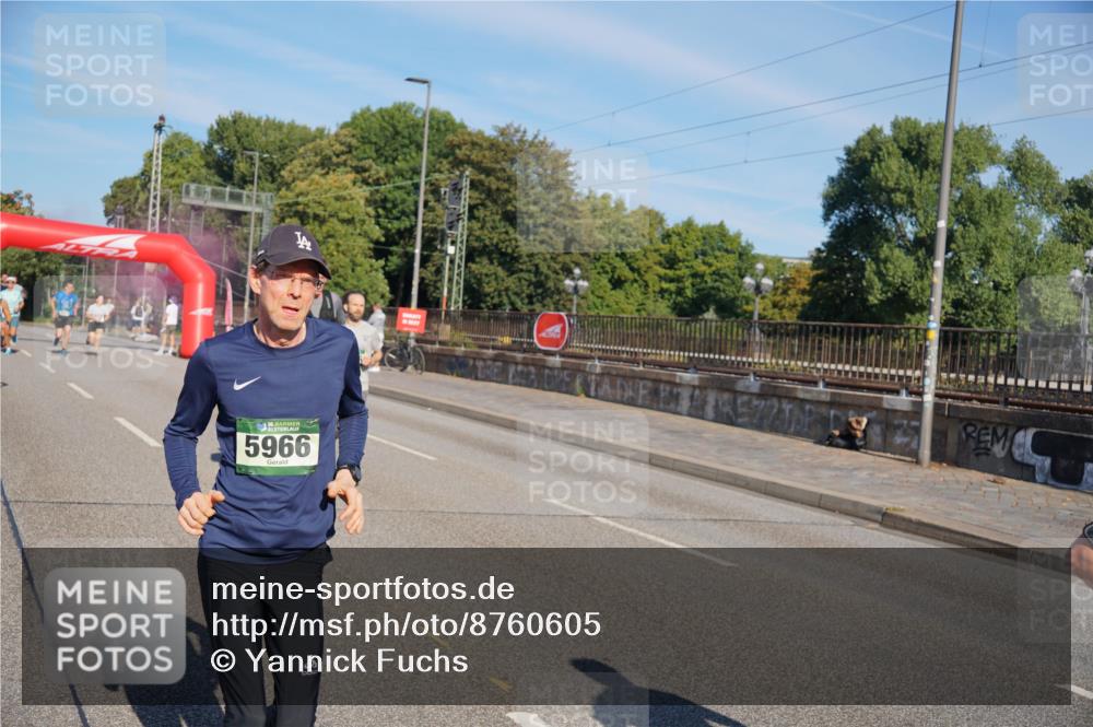 07.09.2025 - BARMER Alsterlauf Yannick Fuchs http://msf.ph/oto/8760605 07.09.2025 09:40:14 Laufen 136, 5966, 6 meine-sportfotos.de
