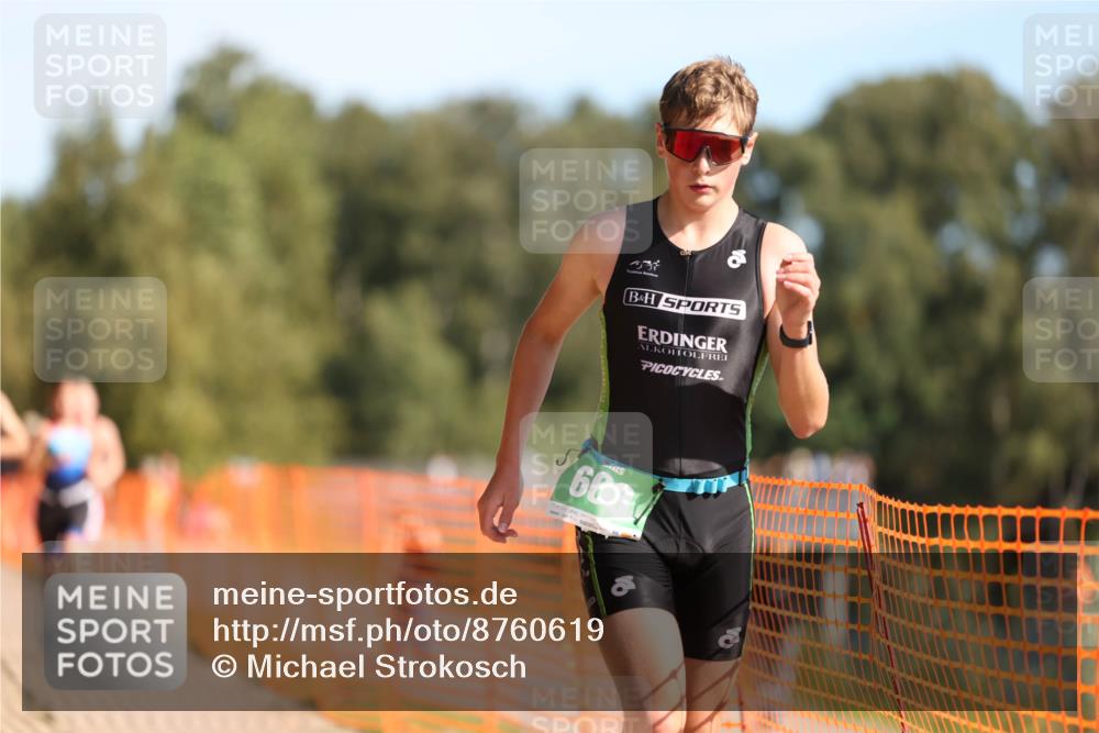 07.09.2025 - 19. Norderstedt Triathlon Michael Strokosch http://msf.ph/oto/8760619 07.09.2025 10:45:23 Laufen 57, 89, 104, 114, 668, 670 meine-sportfotos.de