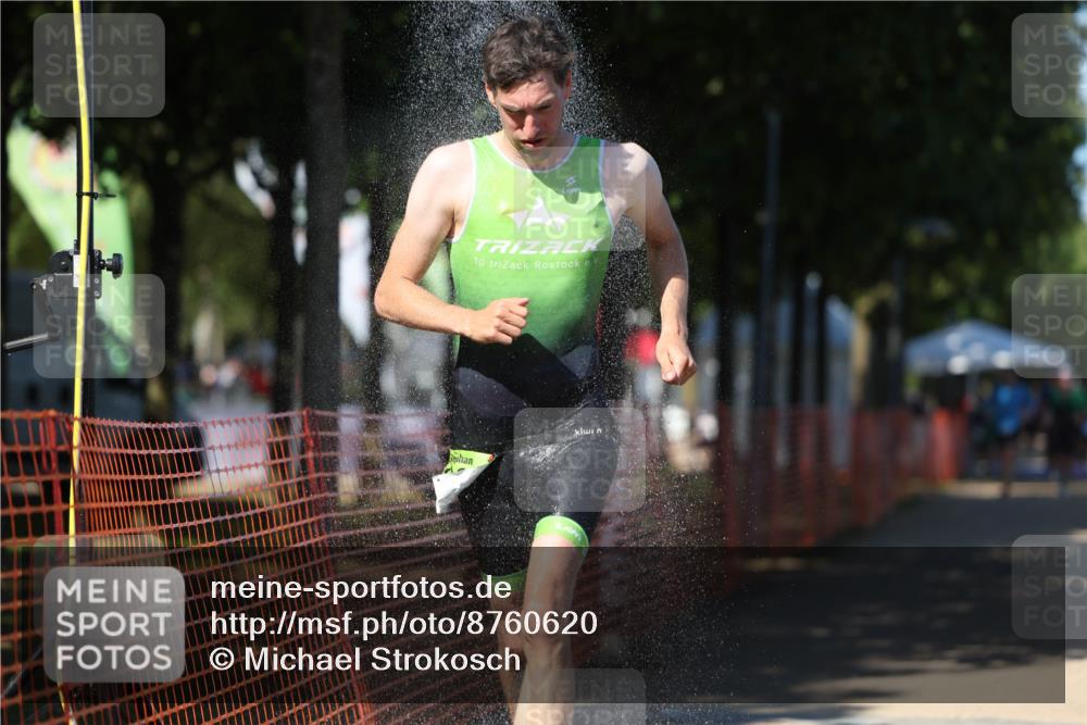 07.09.2025 - 19. Norderstedt Triathlon Michael Strokosch http://msf.ph/oto/8760620 07.09.2025 14:58:38 Laufen 1003 meine-sportfotos.de