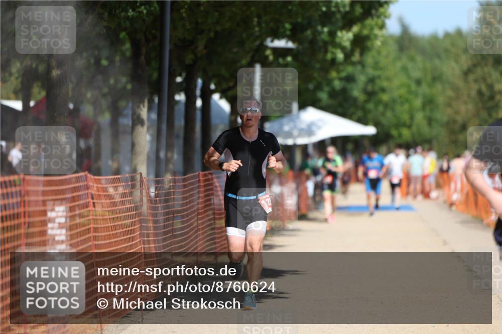 07.09.2025 - 19. Norderstedt Triathlon Michael Strokosch http://msf.ph/oto/8760624 07.09.2025 12:53:34 Laufen 1260, 1280 meine-sportfotos.de