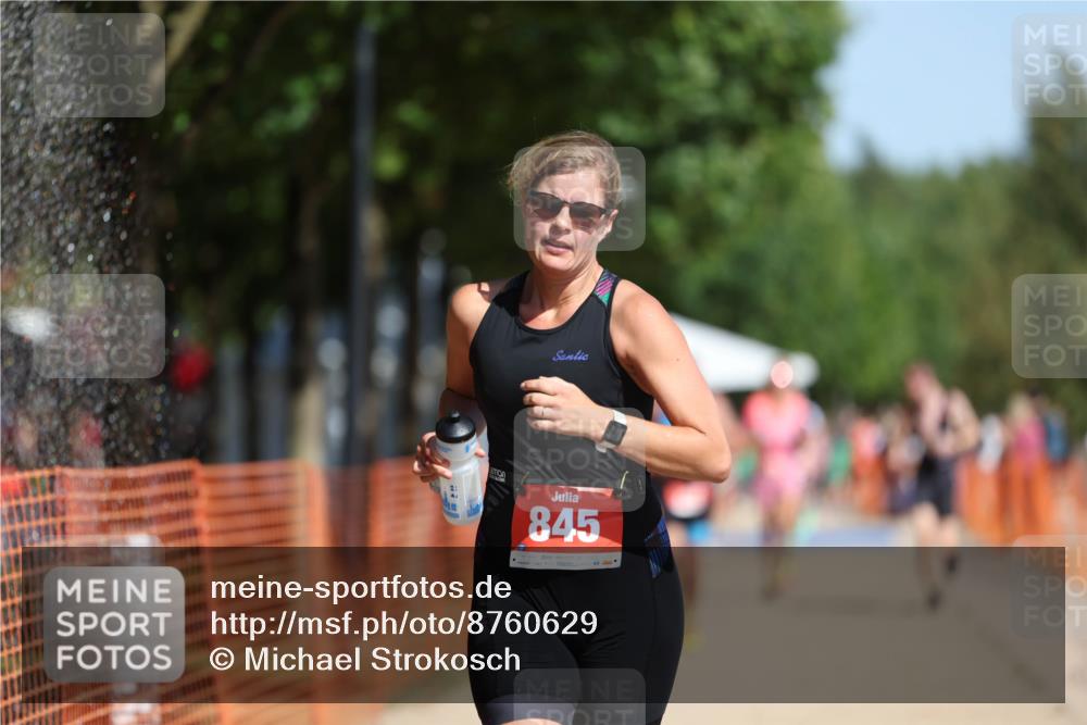 07.09.2025 - 19. Norderstedt Triathlon Michael Strokosch http://msf.ph/oto/8760629 07.09.2025 12:07:16 Laufen 821, 845 meine-sportfotos.de