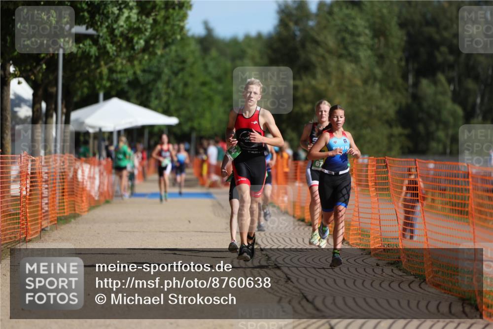07.09.2025 - 19. Norderstedt Triathlon Michael Strokosch http://msf.ph/oto/8760638 07.09.2025 10:45:25 Laufen 57, 89, 104, 668, 670 meine-sportfotos.de