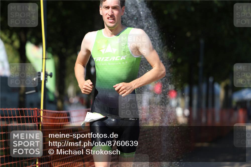07.09.2025 - 19. Norderstedt Triathlon Michael Strokosch http://msf.ph/oto/8760639 07.09.2025 14:58:39 Laufen 1003 meine-sportfotos.de