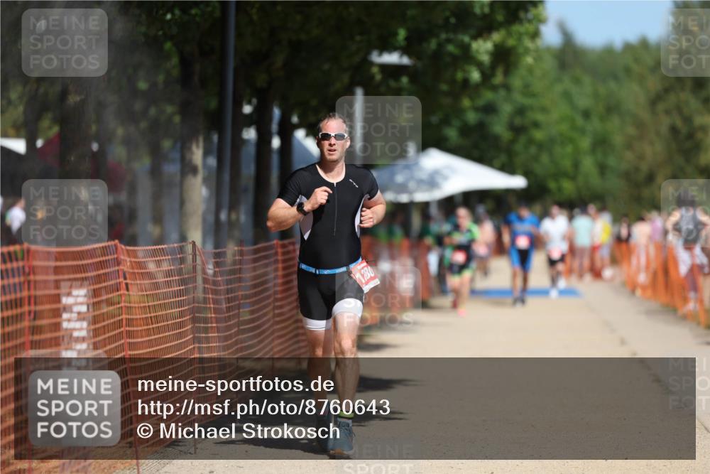 07.09.2025 - 19. Norderstedt Triathlon Michael Strokosch http://msf.ph/oto/8760643 07.09.2025 12:53:35 Laufen 1260, 1280 meine-sportfotos.de