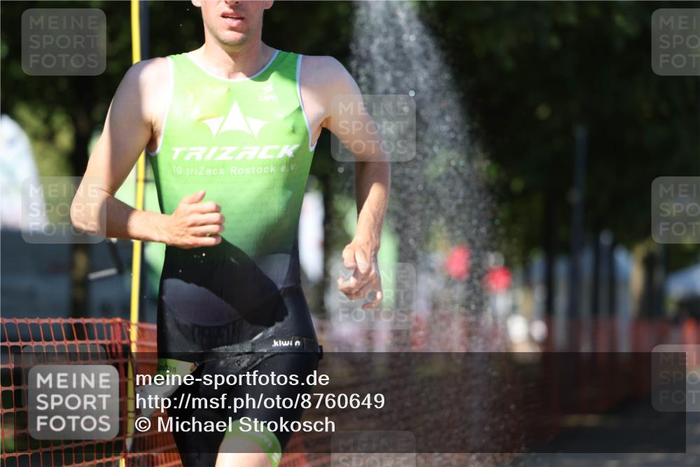 07.09.2025 - 19. Norderstedt Triathlon Michael Strokosch http://msf.ph/oto/8760649 07.09.2025 14:58:39 Laufen 1003 meine-sportfotos.de