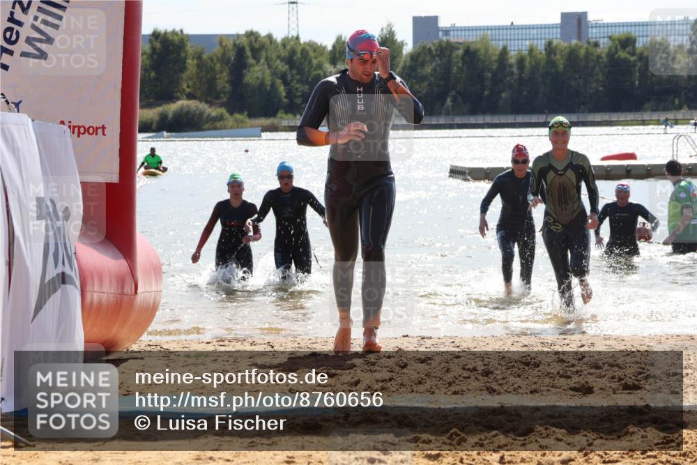 07.09.2025 - 19. Norderstedt Triathlon Luisa Fischer http://msf.ph/oto/8760656 07.09.2025 14:17:25 Schwimmen 440, 441, 447, 455, 473, 1491, 1496 meine-sportfotos.de