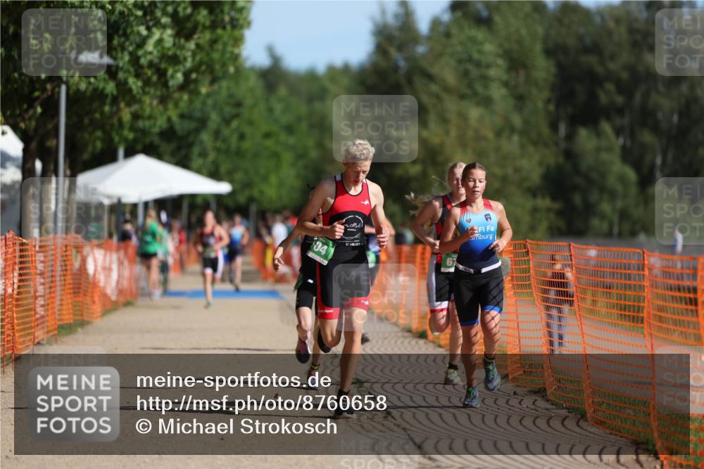 07.09.2025 - 19. Norderstedt Triathlon Michael Strokosch http://msf.ph/oto/8760658 07.09.2025 10:45:26 Laufen 57, 89, 104, 668, 669, 670 meine-sportfotos.de