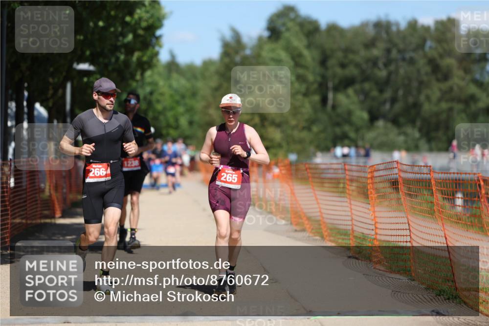 07.09.2025 - 19. Norderstedt Triathlon Michael Strokosch http://msf.ph/oto/8760672 07.09.2025 13:16:26 Laufen 265, 266, 1238 meine-sportfotos.de