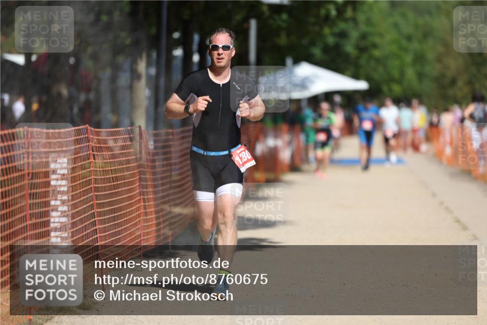 07.09.2025 - 19. Norderstedt Triathlon Michael Strokosch http://msf.ph/oto/8760675 07.09.2025 12:53:35 Laufen 1260, 1280 meine-sportfotos.de