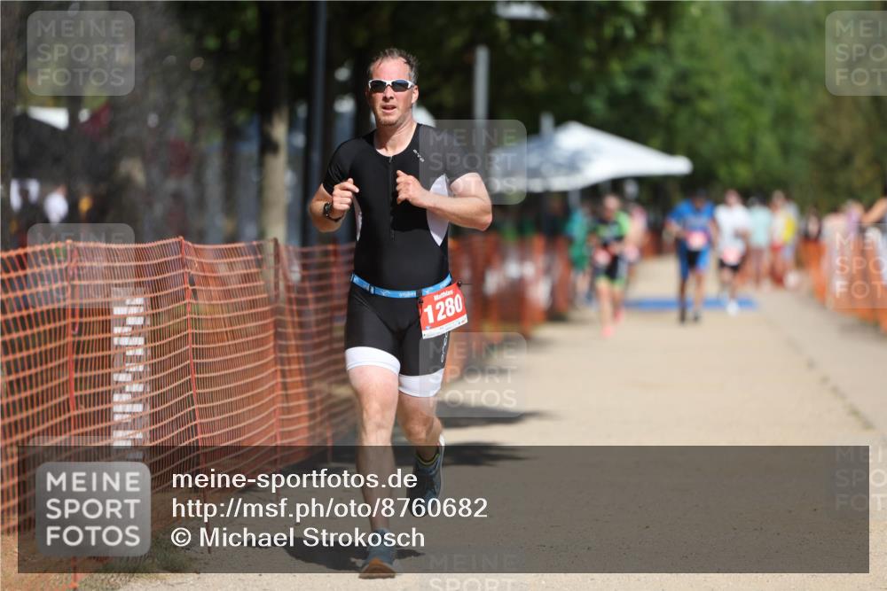 07.09.2025 - 19. Norderstedt Triathlon Michael Strokosch http://msf.ph/oto/8760682 07.09.2025 12:53:36 Laufen 1260, 1280 meine-sportfotos.de