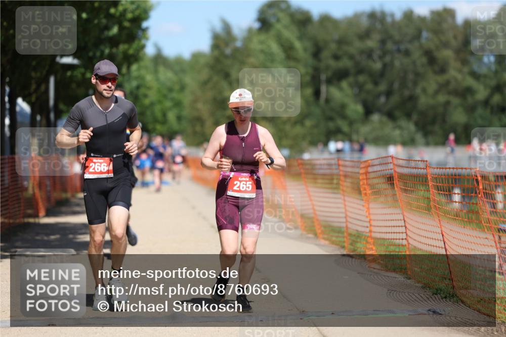 07.09.2025 - 19. Norderstedt Triathlon Michael Strokosch http://msf.ph/oto/8760693 07.09.2025 13:16:26 Laufen 265, 266, 1238 meine-sportfotos.de