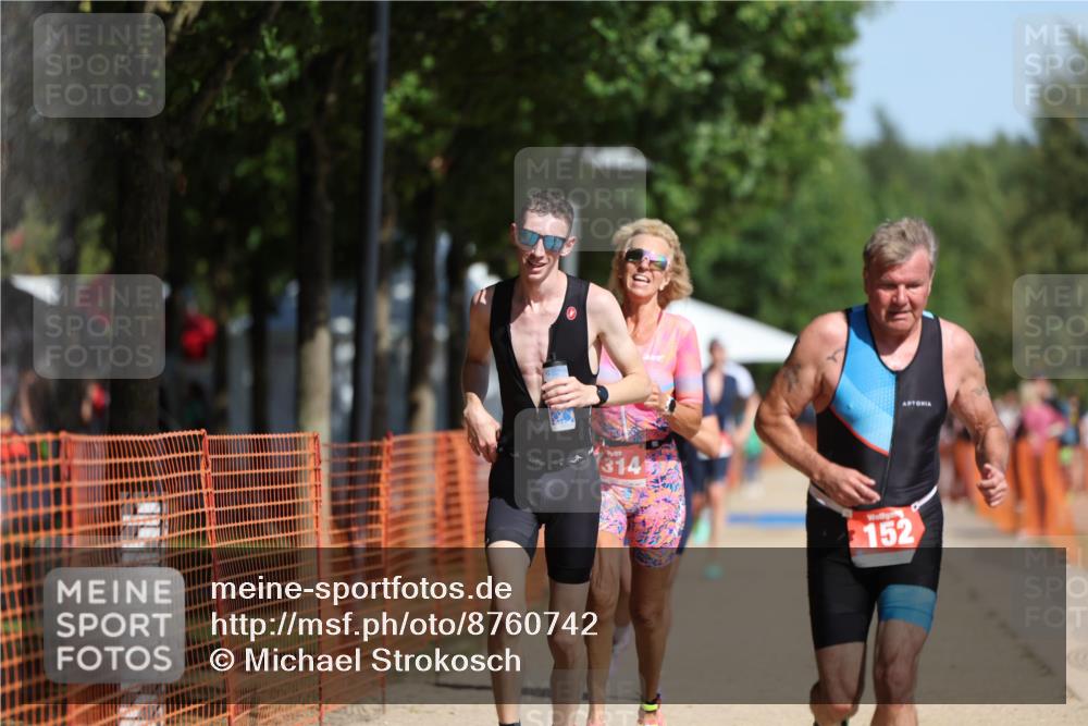07.09.2025 - 19. Norderstedt Triathlon Michael Strokosch http://msf.ph/oto/8760742 07.09.2025 12:07:23 Laufen 152, 1200, 1314, 1368 meine-sportfotos.de