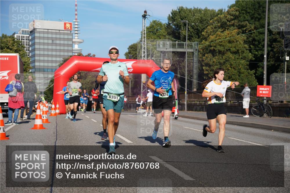 07.09.2025 - BARMER Alsterlauf Yannick Fuchs http://msf.ph/oto/8760768 07.09.2025 09:40:20 Laufen 8391, 1, 3374, 4978 meine-sportfotos.de