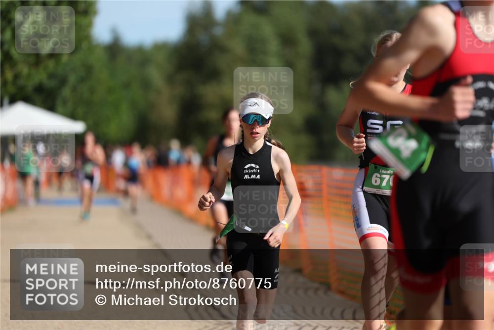 07.09.2025 - 19. Norderstedt Triathlon Michael Strokosch http://msf.ph/oto/8760775 07.09.2025 10:45:29 Laufen 57, 89, 104, 669, 670 meine-sportfotos.de