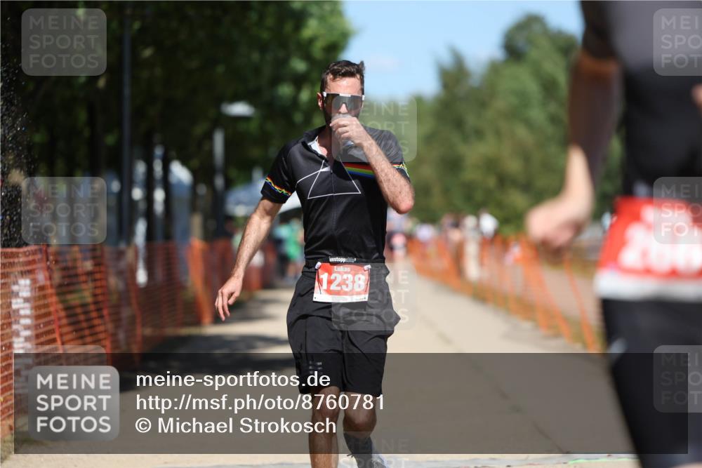 07.09.2025 - 19. Norderstedt Triathlon Michael Strokosch http://msf.ph/oto/8760781 07.09.2025 13:16:30 Laufen 265, 266, 1238 meine-sportfotos.de