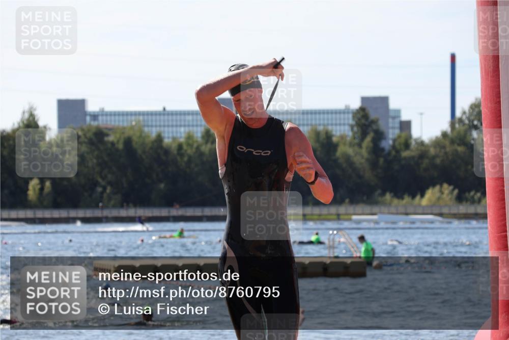07.09.2025 - 19. Norderstedt Triathlon Luisa Fischer http://msf.ph/oto/8760795 07.09.2025 12:07:43 Schwimmen 205, 236, 1342 meine-sportfotos.de