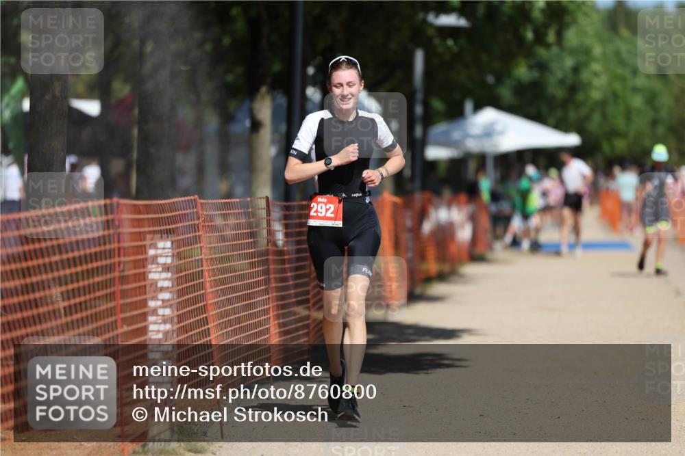 07.09.2025 - 19. Norderstedt Triathlon Michael Strokosch http://msf.ph/oto/8760800 07.09.2025 12:55:09 Laufen 292, 732 meine-sportfotos.de
