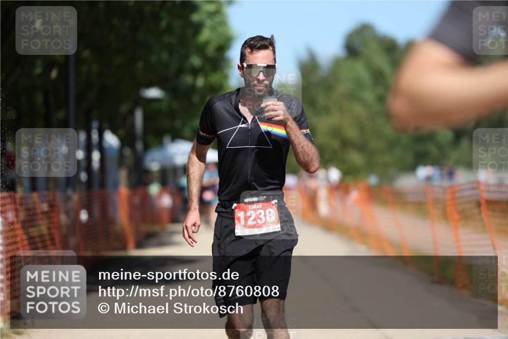 07.09.2025 - 19. Norderstedt Triathlon Michael Strokosch http://msf.ph/oto/8760808 07.09.2025 13:16:30 Laufen 265, 266, 1238 meine-sportfotos.de