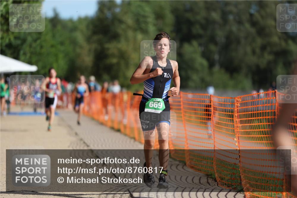 07.09.2025 - 19. Norderstedt Triathlon Michael Strokosch http://msf.ph/oto/8760817 07.09.2025 10:45:31 Laufen 57, 89, 104, 669, 670 meine-sportfotos.de