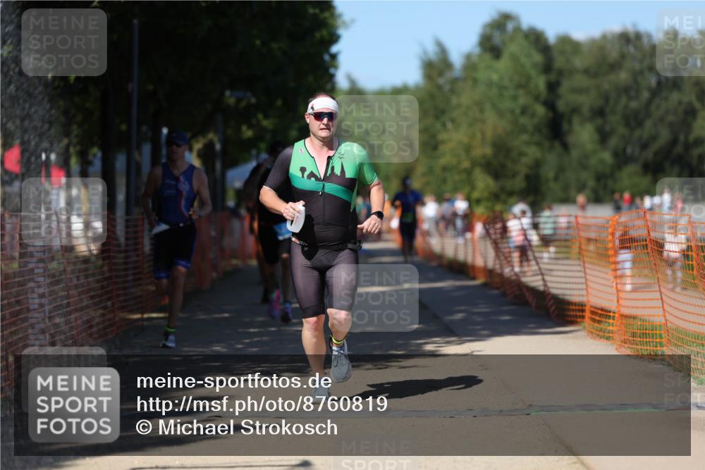 07.09.2025 - 19. Norderstedt Triathlon Michael Strokosch http://msf.ph/oto/8760819 07.09.2025 14:58:52 Laufen 373, 1000, 1011, 1018, 1034, 1042, 1459 meine-sportfotos.de