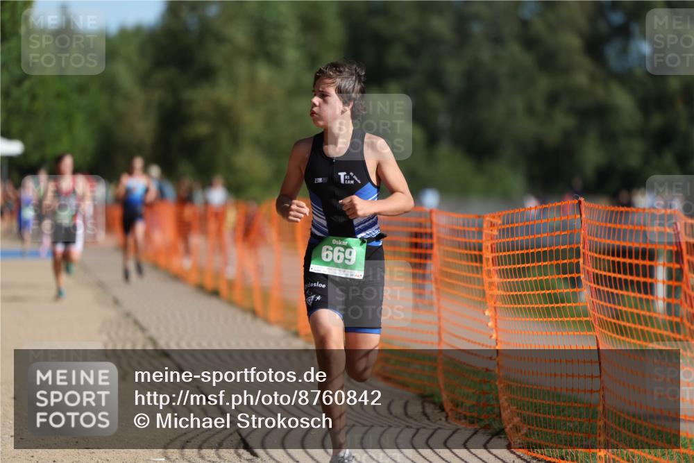 07.09.2025 - 19. Norderstedt Triathlon Michael Strokosch http://msf.ph/oto/8760842 07.09.2025 10:45:32 Laufen 57, 89, 104, 669, 670 meine-sportfotos.de