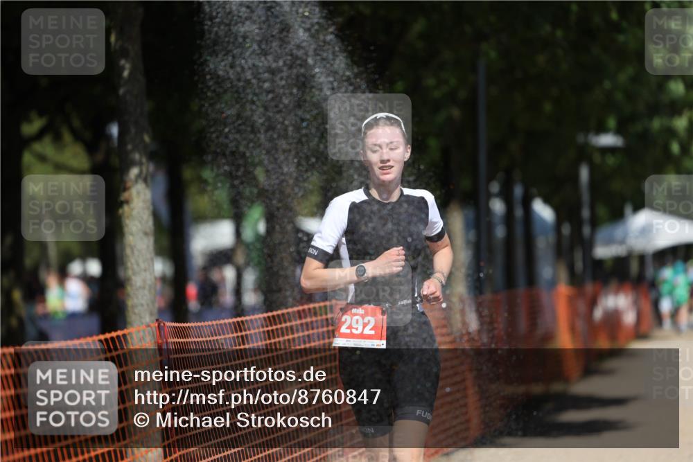 07.09.2025 - 19. Norderstedt Triathlon Michael Strokosch http://msf.ph/oto/8760847 07.09.2025 12:55:11 Laufen 292 meine-sportfotos.de