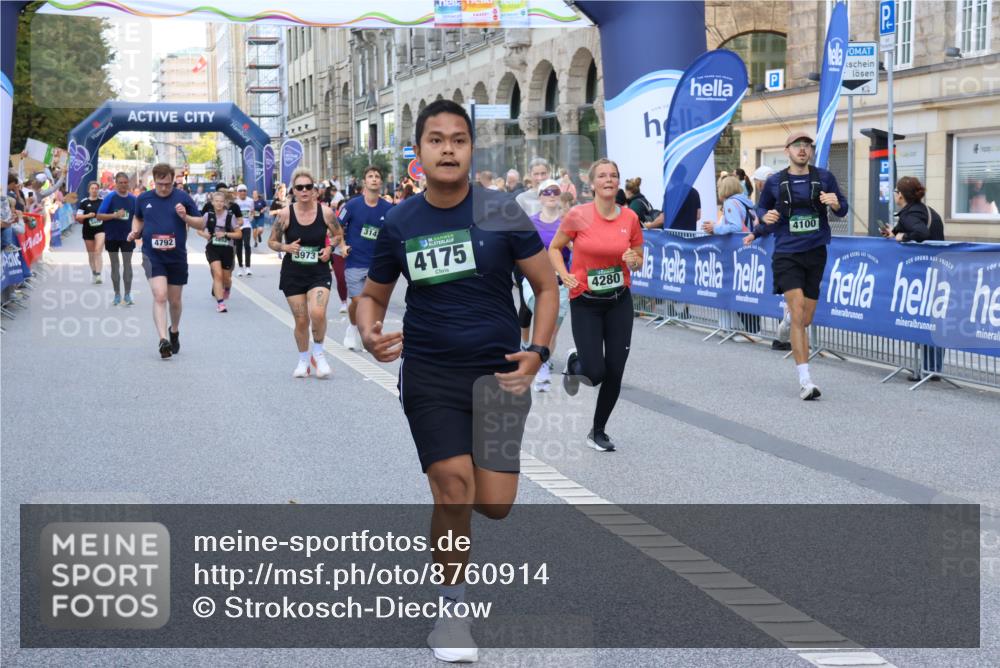 07.09.2025 - BARMER Alsterlauf Strokosch-Dieckow http://msf.ph/oto/8760914 07.09.2025 10:12:49 Ziel 2077, 2080, 2289, 2550, 2560, 2659, 2660, 3012, 3013, 3125, 3161, 3162, 3217, 3257, 3390, 3409, 3761, 4220, 4398, 4686, 4950, 5386, 5731, 5803, 5817, 5818, 5974, 5975, 6050, 8048 meine-sportfotos.de