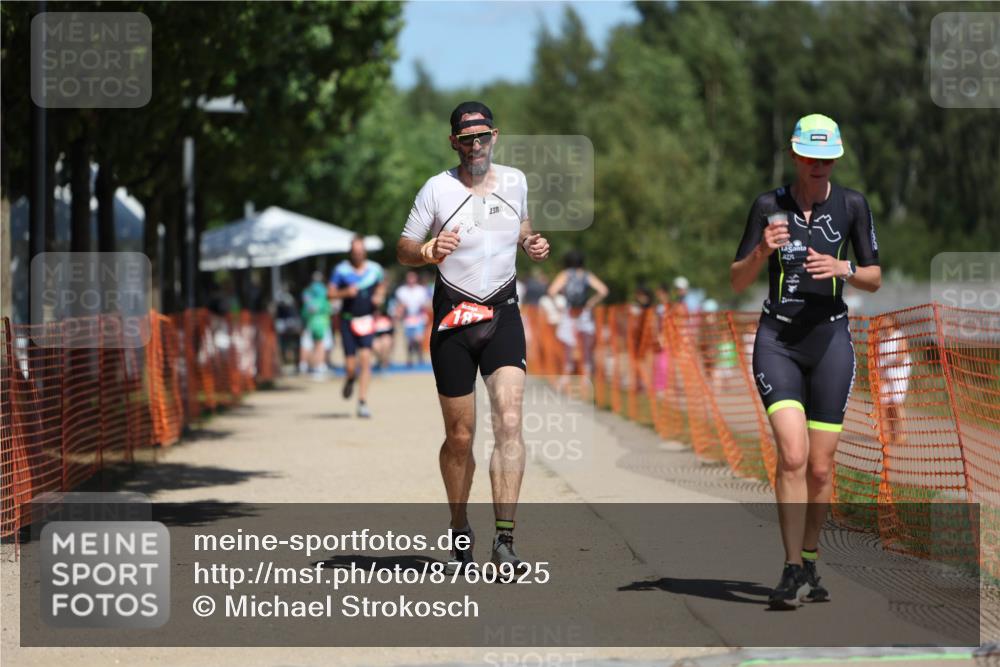 07.09.2025 - 19. Norderstedt Triathlon Michael Strokosch http://msf.ph/oto/8760925 07.09.2025 12:55:23 Laufen 187, 1392 meine-sportfotos.de