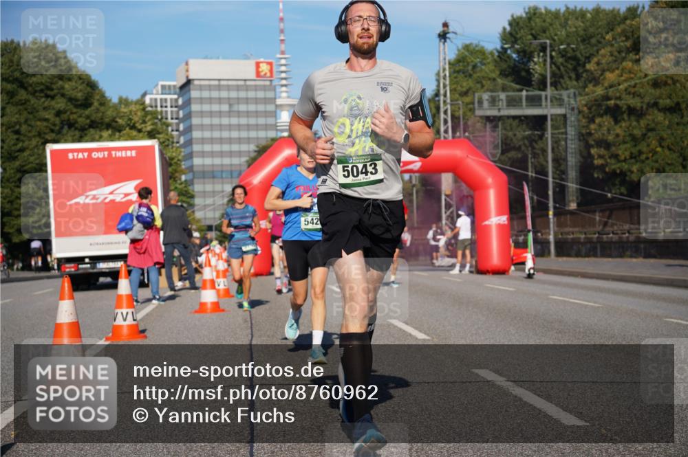 07.09.2025 - BARMER Alsterlauf Yannick Fuchs http://msf.ph/oto/8760962 07.09.2025 09:40:25 Laufen 542, 5043, 10 meine-sportfotos.de