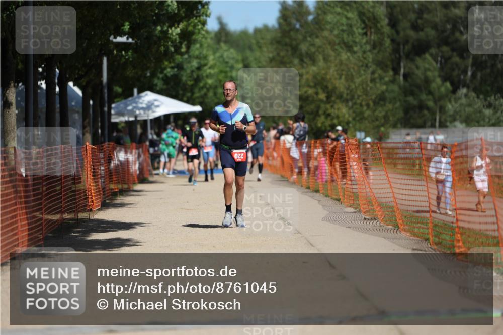 07.09.2025 - 19. Norderstedt Triathlon Michael Strokosch http://msf.ph/oto/8761045 07.09.2025 12:55:28 Laufen 187, 220, 1392 meine-sportfotos.de