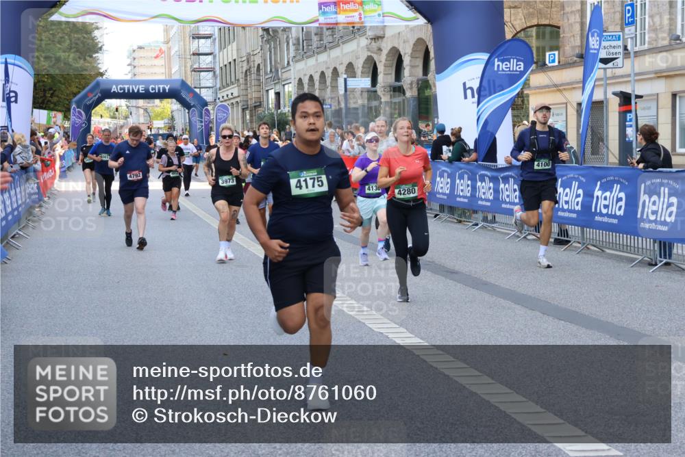 07.09.2025 - BARMER Alsterlauf Strokosch-Dieckow http://msf.ph/oto/8761060 07.09.2025 10:12:49 Ziel 2077, 2080, 2289, 2550, 2560, 2659, 2660, 3012, 3013, 3125, 3161, 3162, 3217, 3257, 3390, 3409, 3761, 4220, 4398, 4686, 4950, 5386, 5731, 5803, 5817, 5818, 5974, 5975, 6050, 8048 meine-sportfotos.de