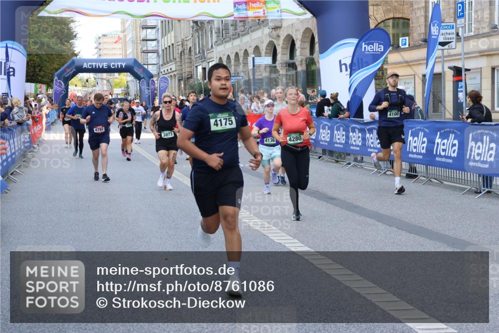 07.09.2025 - BARMER Alsterlauf Strokosch-Dieckow http://msf.ph/oto/8761086 07.09.2025 10:12:49 Ziel 2077, 2080, 2289, 2550, 2560, 2659, 2660, 3012, 3013, 3125, 3161, 3162, 3217, 3257, 3390, 3409, 3761, 4220, 4398, 4686, 4950, 5386, 5731, 5803, 5817, 5818, 5974, 5975, 6050, 8048 meine-sportfotos.de