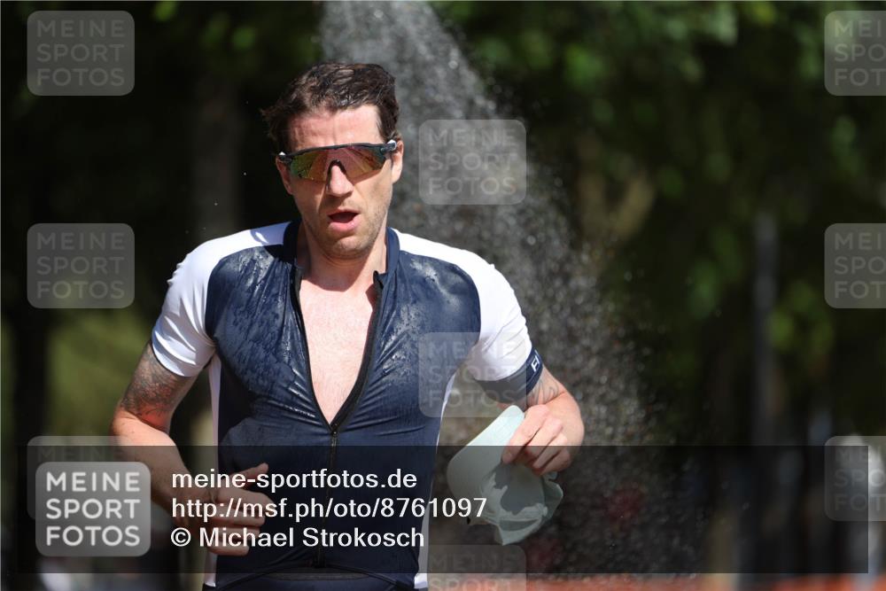 07.09.2025 - 19. Norderstedt Triathlon Michael Strokosch http://msf.ph/oto/8761097 07.09.2025 12:07:33 Laufen 768 meine-sportfotos.de